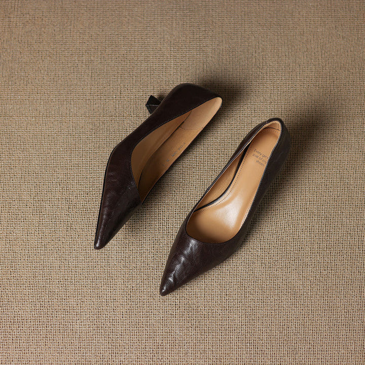 Elarienne™ ポインテッドトゥ キトゥンヒール パンプス